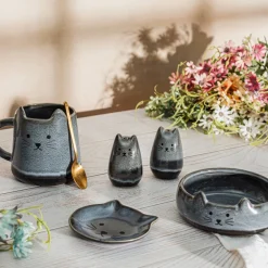 Mojave Cat Salt & Pepper Shakers